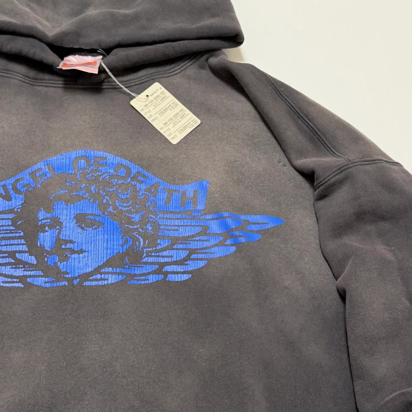 SAINT Mxxxxxx HOODIE/ANGEL/BLK 25 years new angel rebirth washed hoodie, washed black S-XL 25 years new version, revised many times, the version is more pure! Heavy washing water spray fading process, stronger distressing effect, handmade wormhole destruction treatment, genuine level distressed crack printing